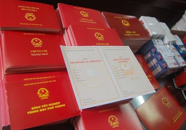 Sử dụng bằng giả đi làm liệu có đơn giản?
